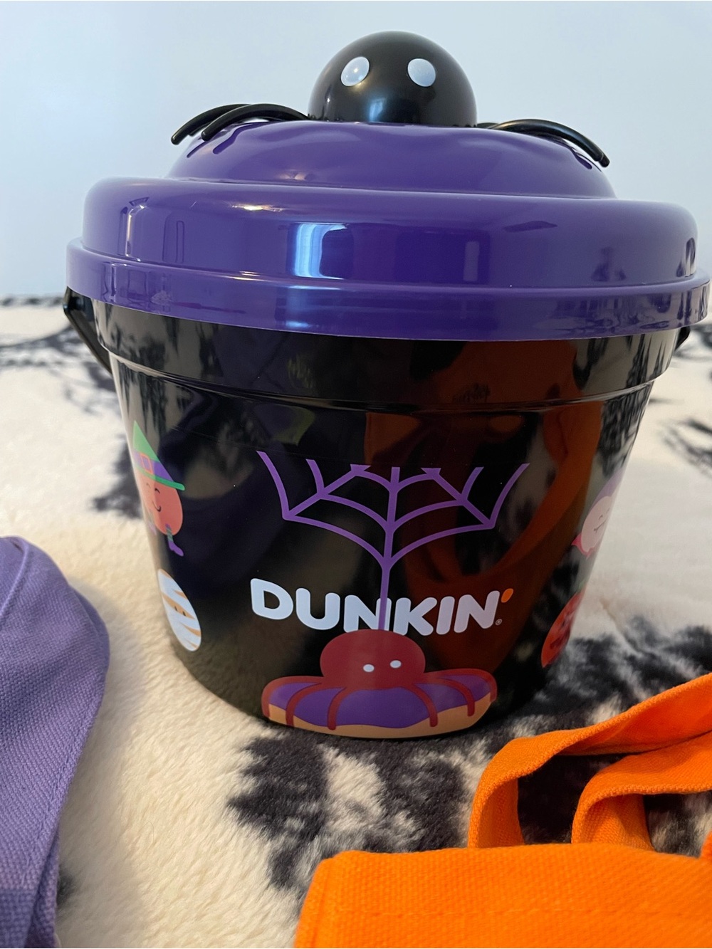 2025 Dunkin Halloween munchkin bucket spider lid